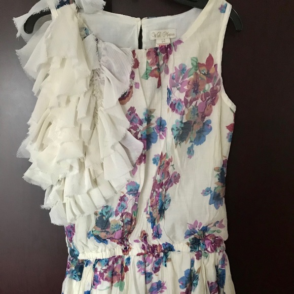 Girls dress with ruffles! Never worn! - Picture 1 of 4
